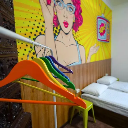 Pop Art Hostel *