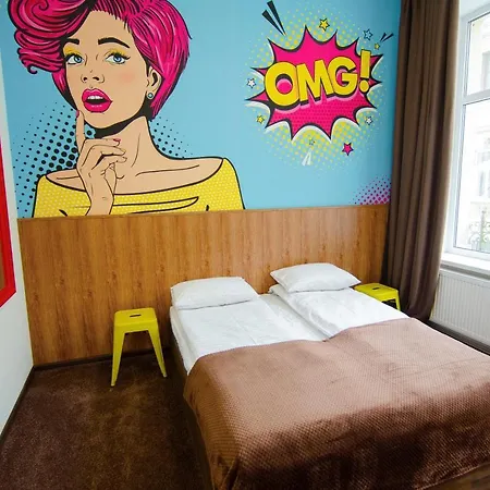 Pop Art Hostel *